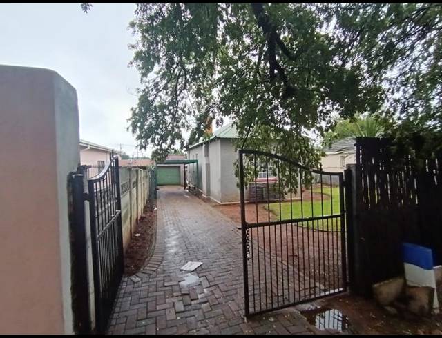 2 BEDROOM HOUSE FOR SALE IN FLORIDA